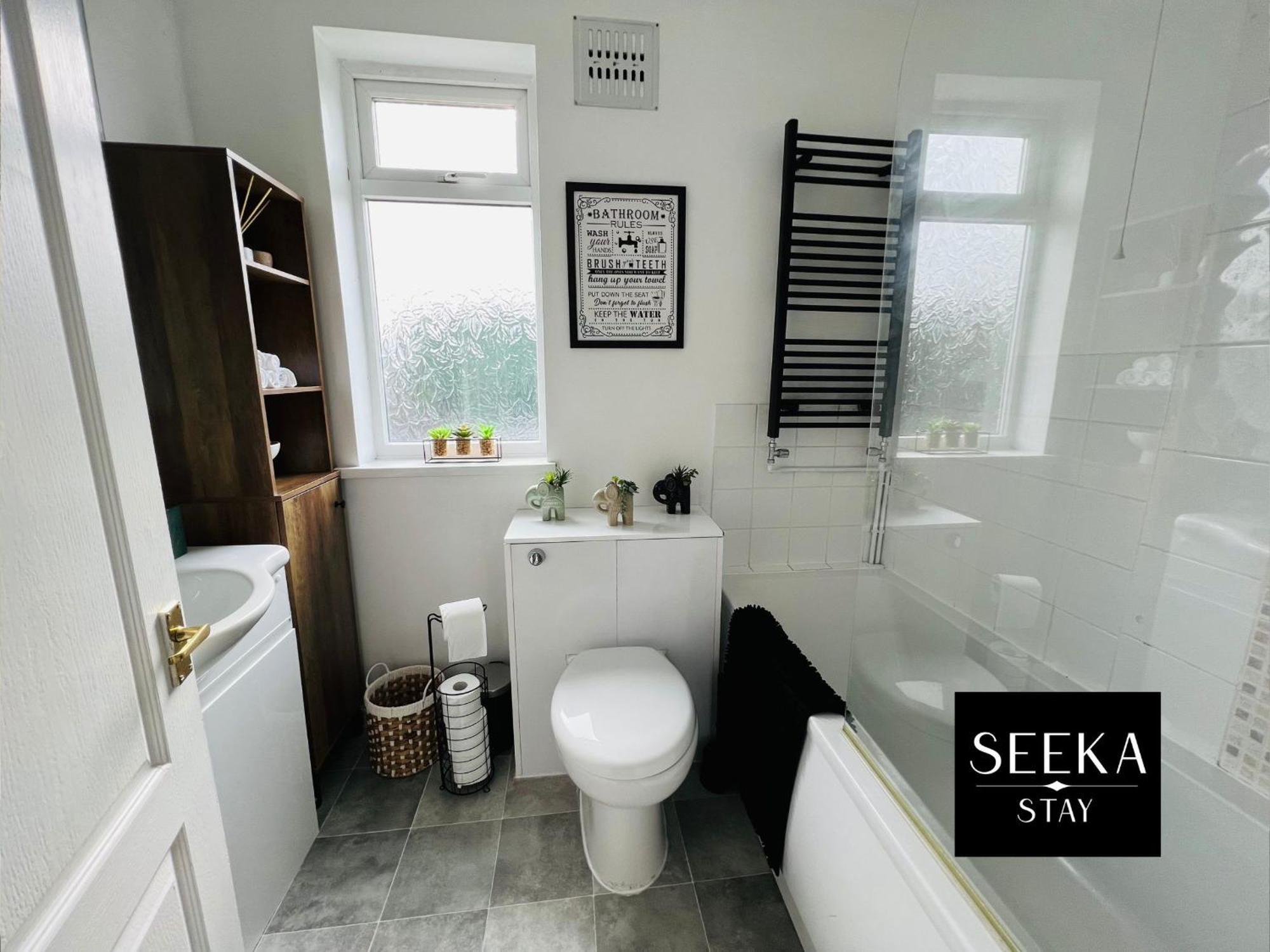 Cosy 2-Bedroom House, Walking Distance Cbs, Ideal For Contractors-Business Stays Coventry Exteriör bild