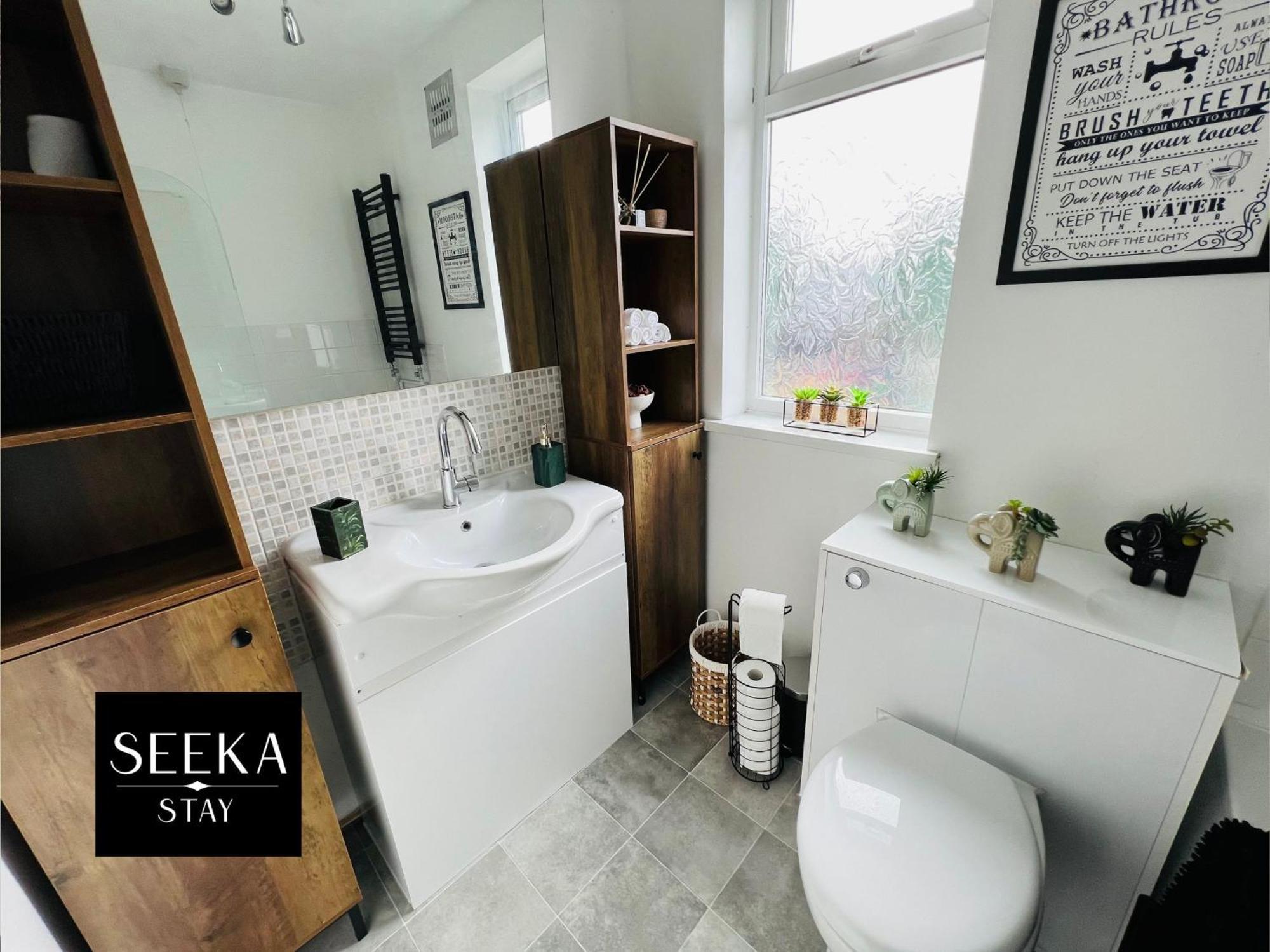 Cosy 2-Bedroom House, Walking Distance Cbs, Ideal For Contractors-Business Stays Coventry Exteriör bild