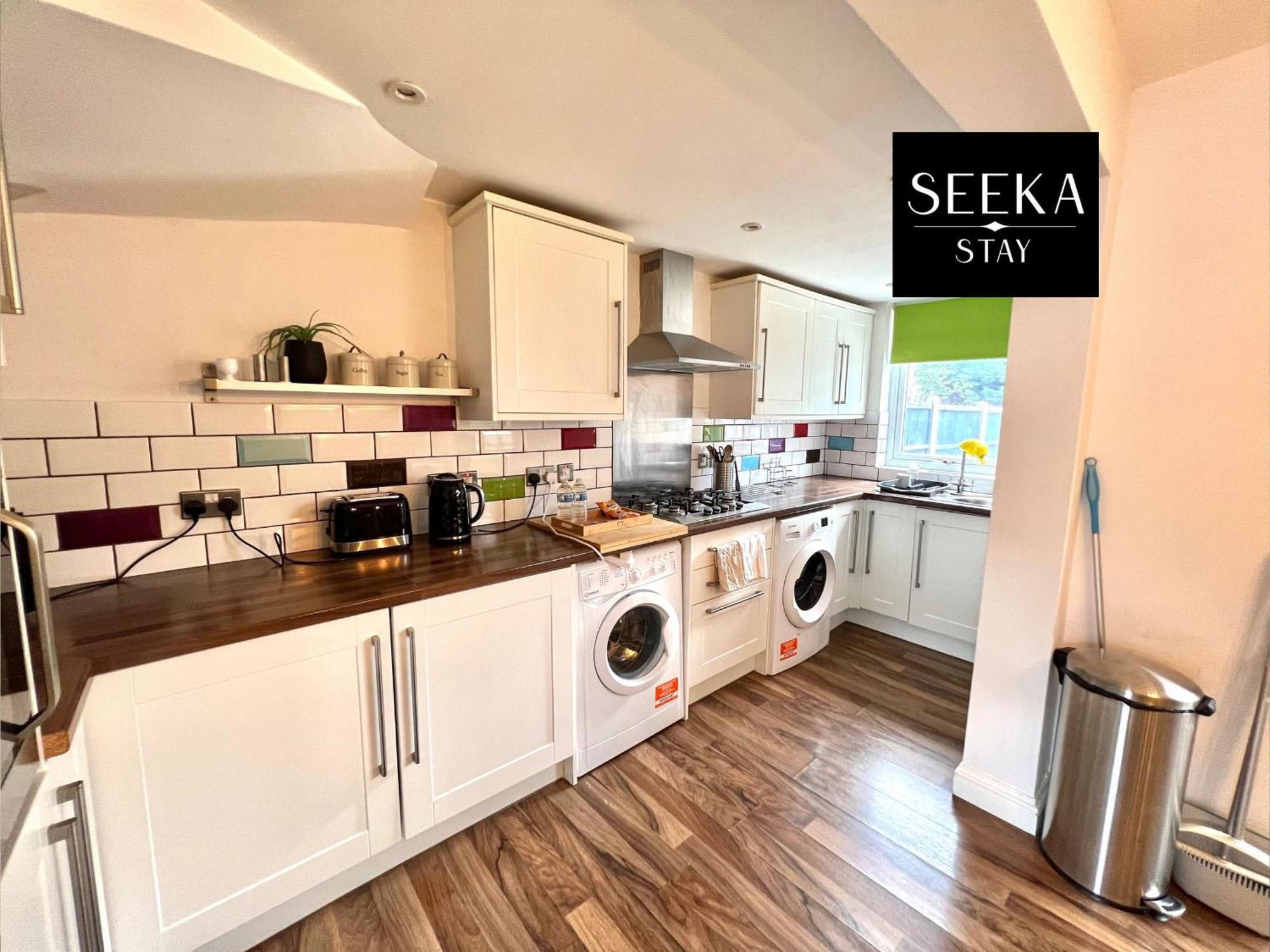 Cosy 2-Bedroom House, Walking Distance Cbs, Ideal For Contractors-Business Stays Coventry Exteriör bild